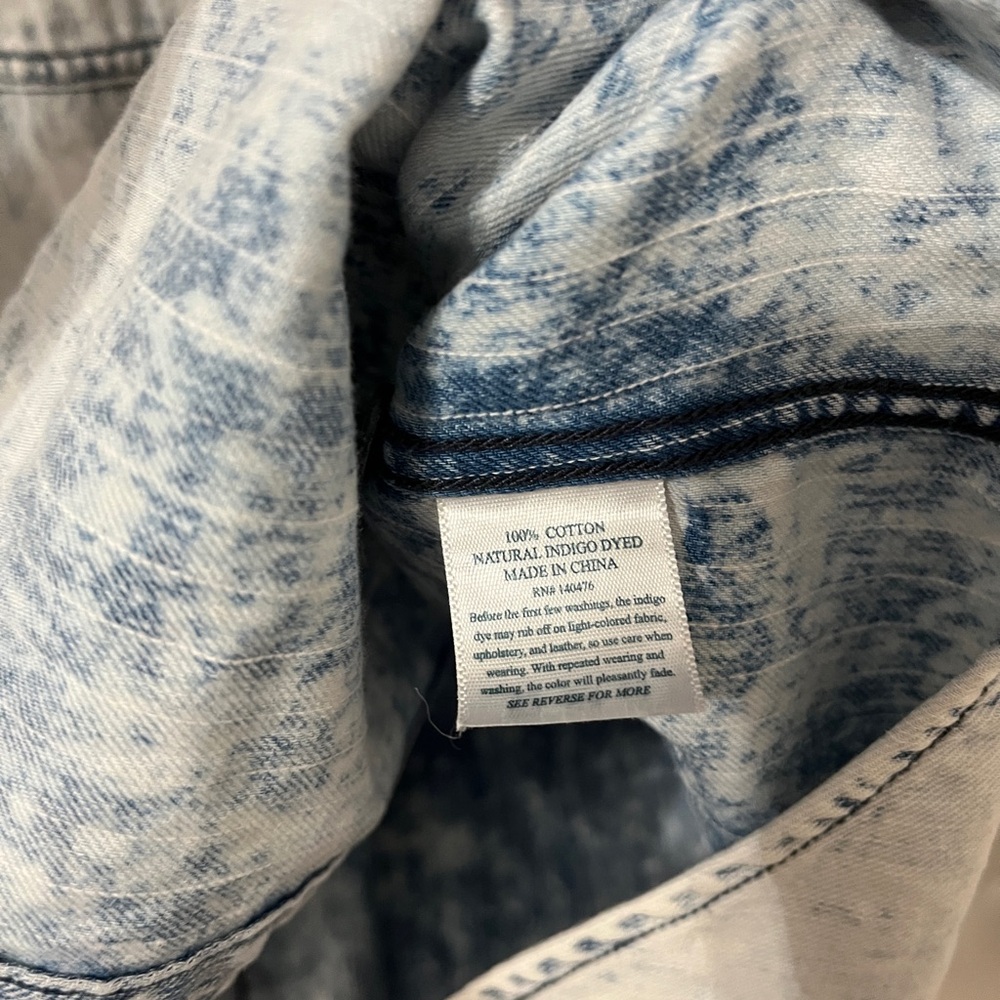 Faherty Women’s Size Small Light Blue White Washed Button Down Shirt - Picture 4 of 7